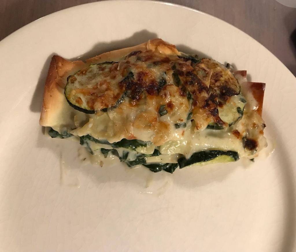 HelloFresh review - Vegetarische lasagne op bord